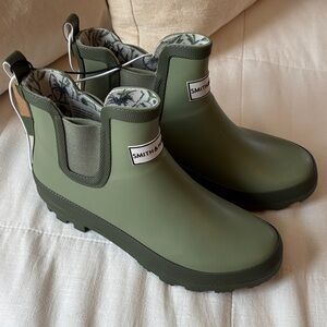 Smith & Hawken Olive Green Rubber Gardening Ankle Booties
